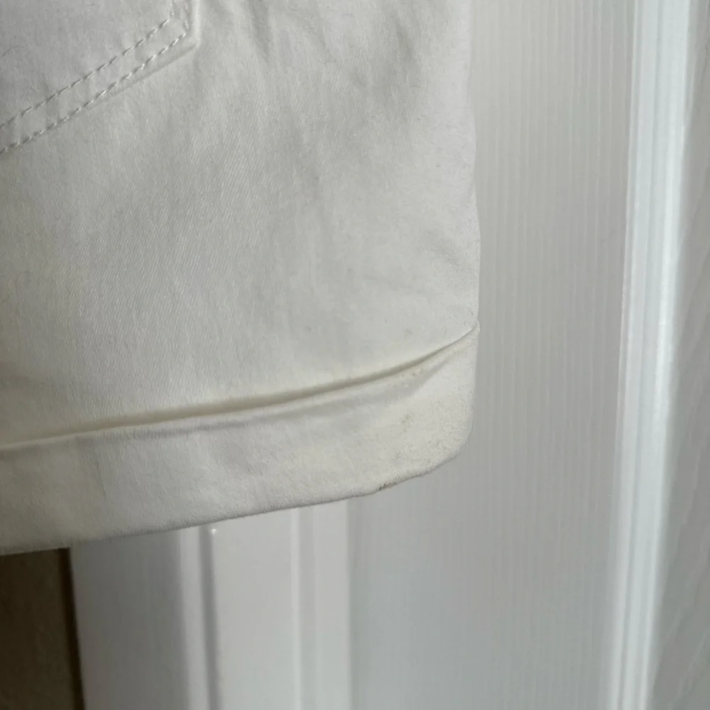 Forever 21 High Rise Ivory Shorts Size: 30 - Picture 5 of 8